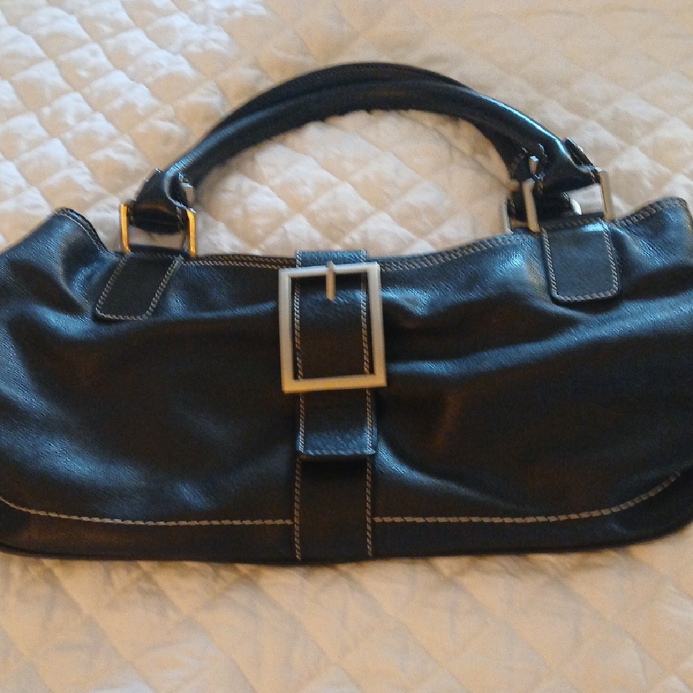 Elegant Black Leather Handbag